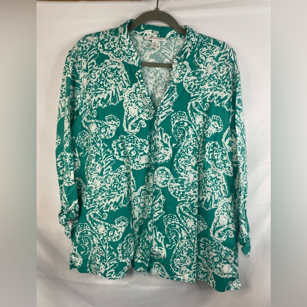 JM Collection 100% linen blouse in turquoise and white patter. 3/4 sleeves.